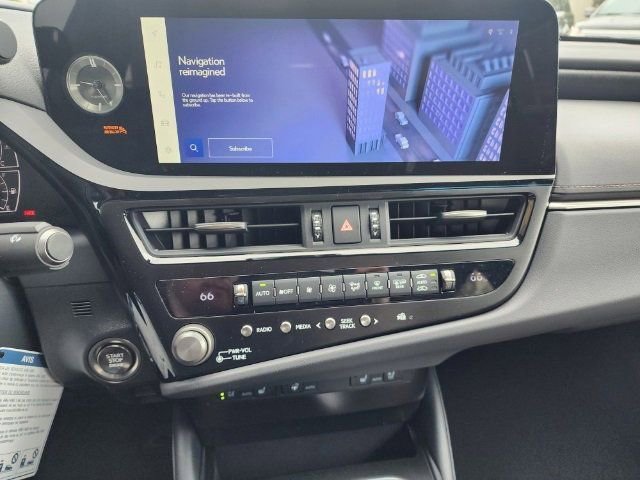 2023 Lexus ES 250 photo 27