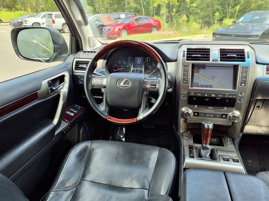2017 Lexus GX 460 Luxury photo 28