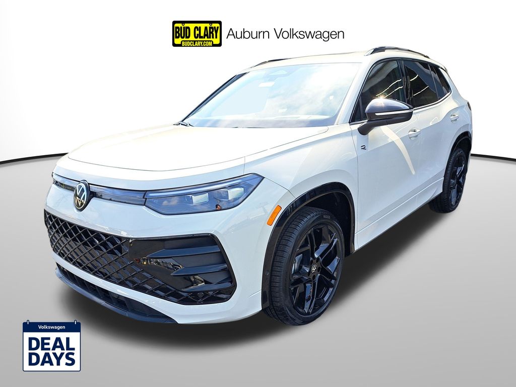 2025 Volkswagen Tiguan SE R-LINE BLACK's photo