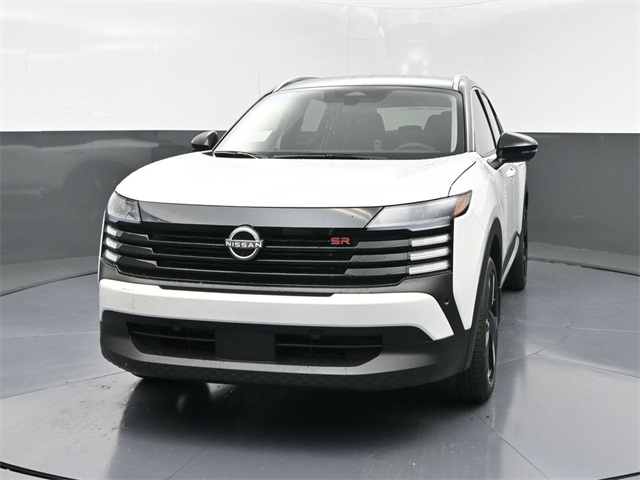 2025 Nissan Kicks SR photo 2