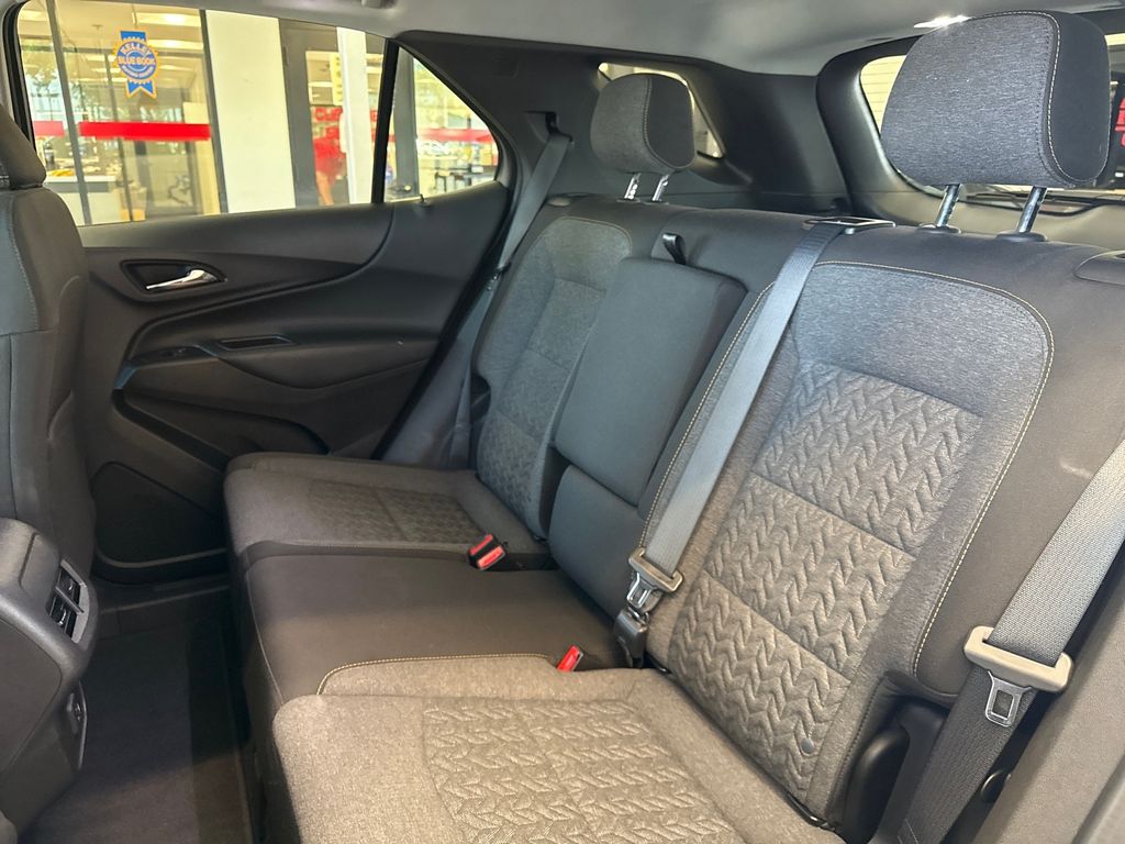 2024 Chevrolet Equinox LT photo 16