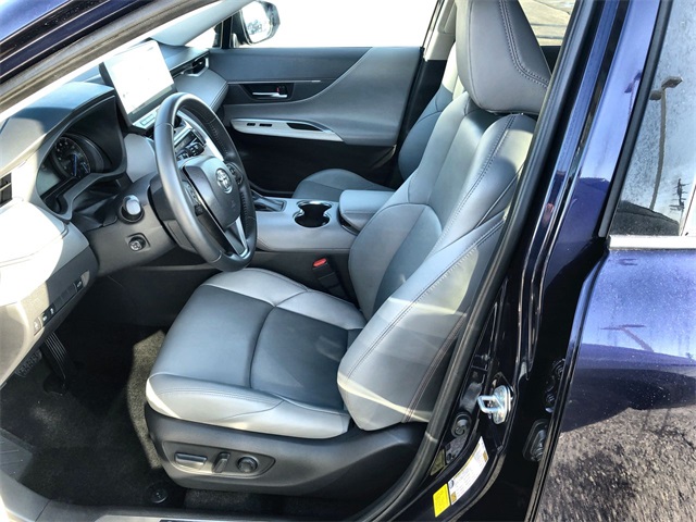 2023 Toyota Venza XLE photo 3