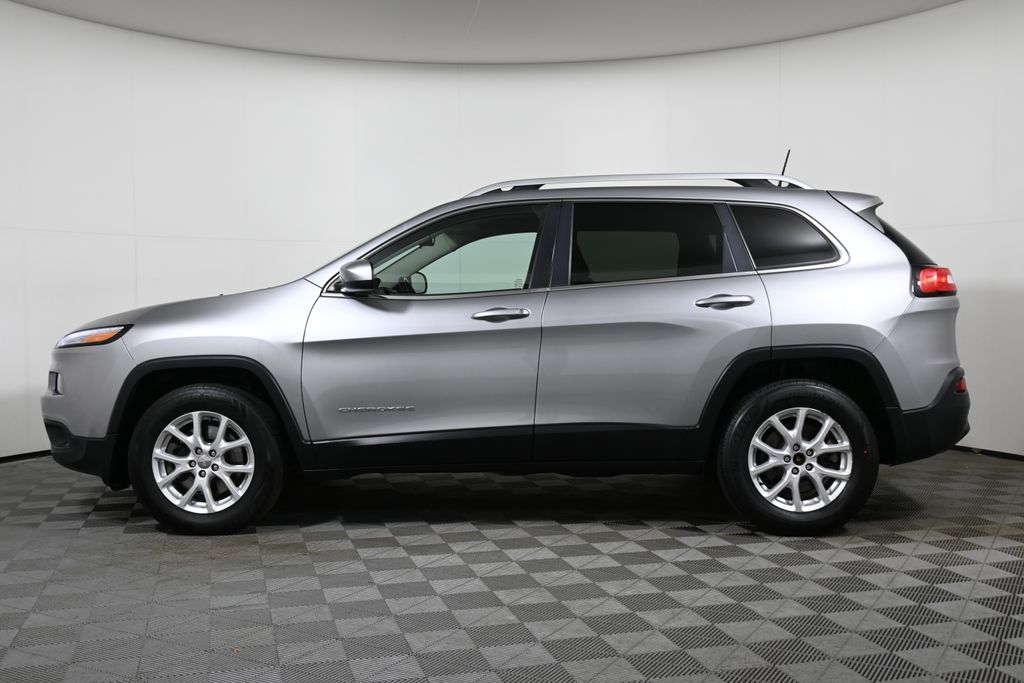 Used 2016 Jeep Cherokee Latitude with VIN 1C4PJMCB8GW213981 for sale in Warwick, RI