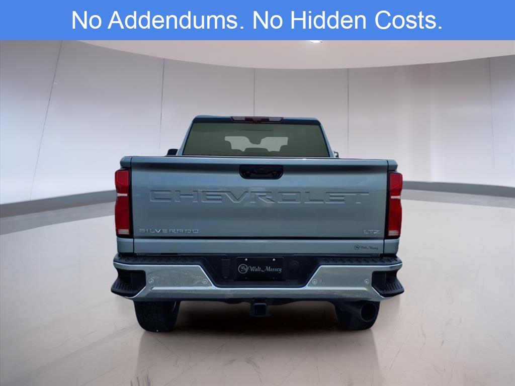 2025 Chevrolet Silverado 2500HD LTZ photo 4