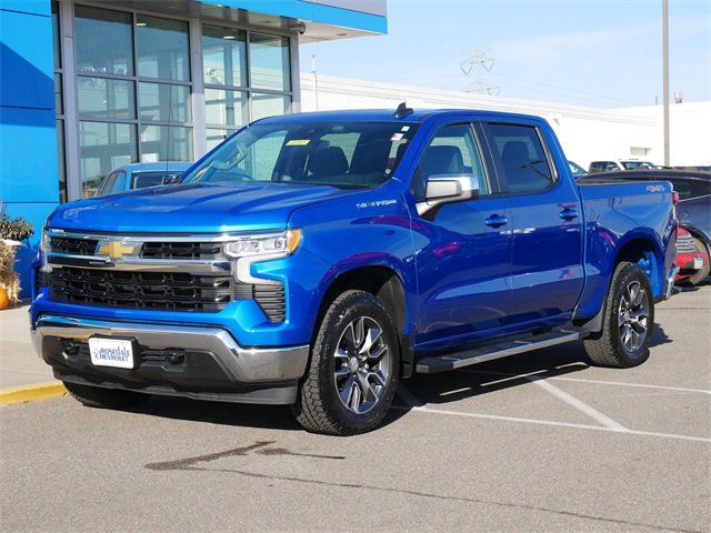 Used 2023 Chevrolet Silverado 1500 LT with VIN 3GCUDDED4PG332652 for sale in Roseville, Minnesota