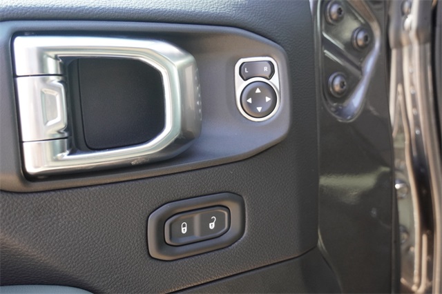 2025 Jeep Gladiator Mojave photo 19