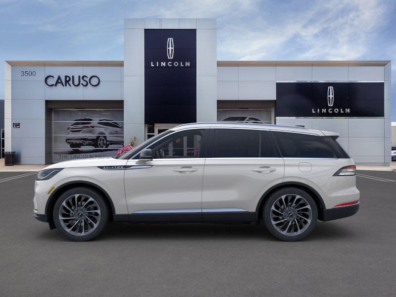 2025 Lincoln Aviator Reserve photo 3