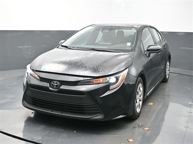 2023 Toyota Corolla LE's photo