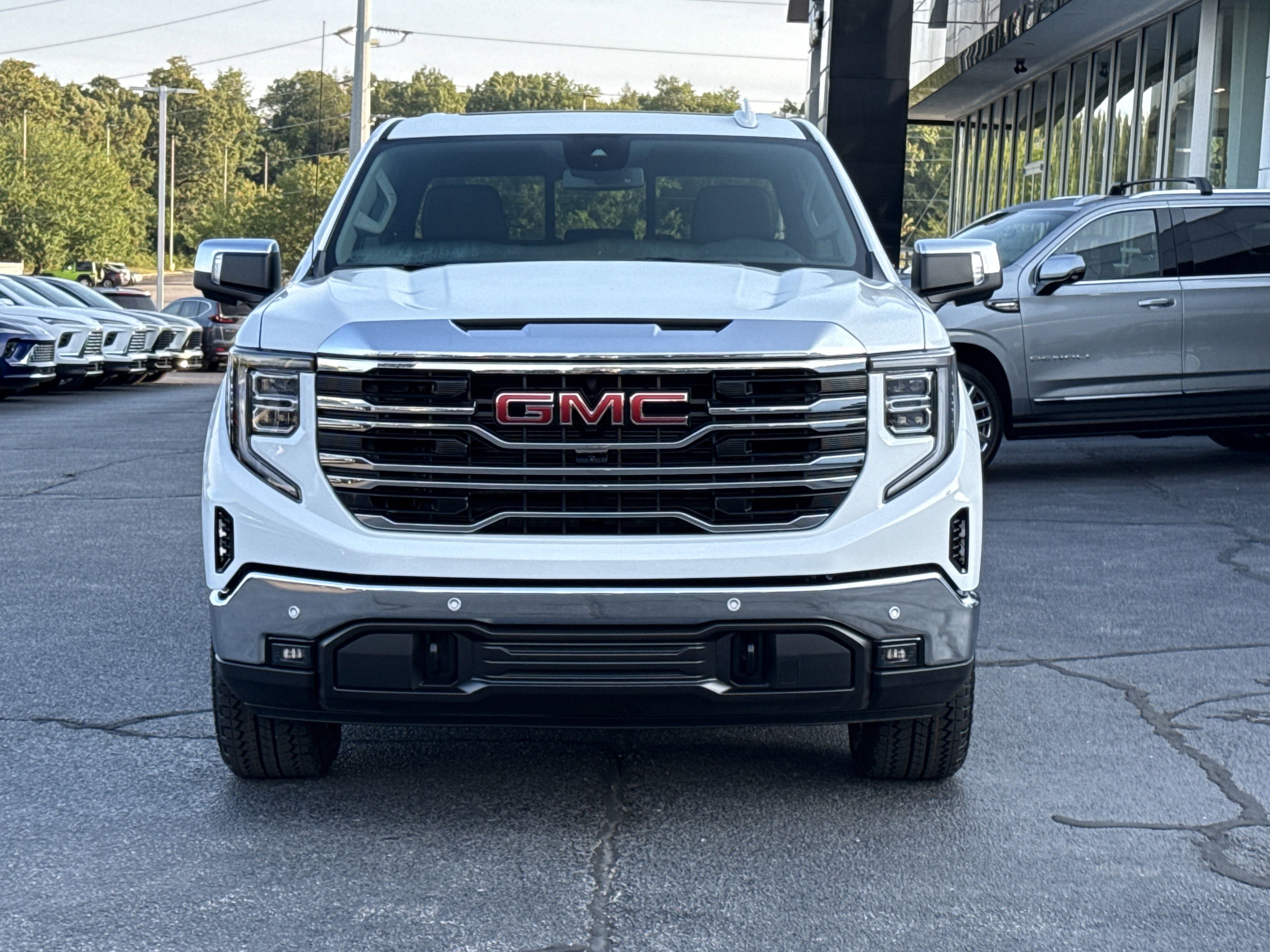 2025 Gmc Sierra 1500 SLT photo 8