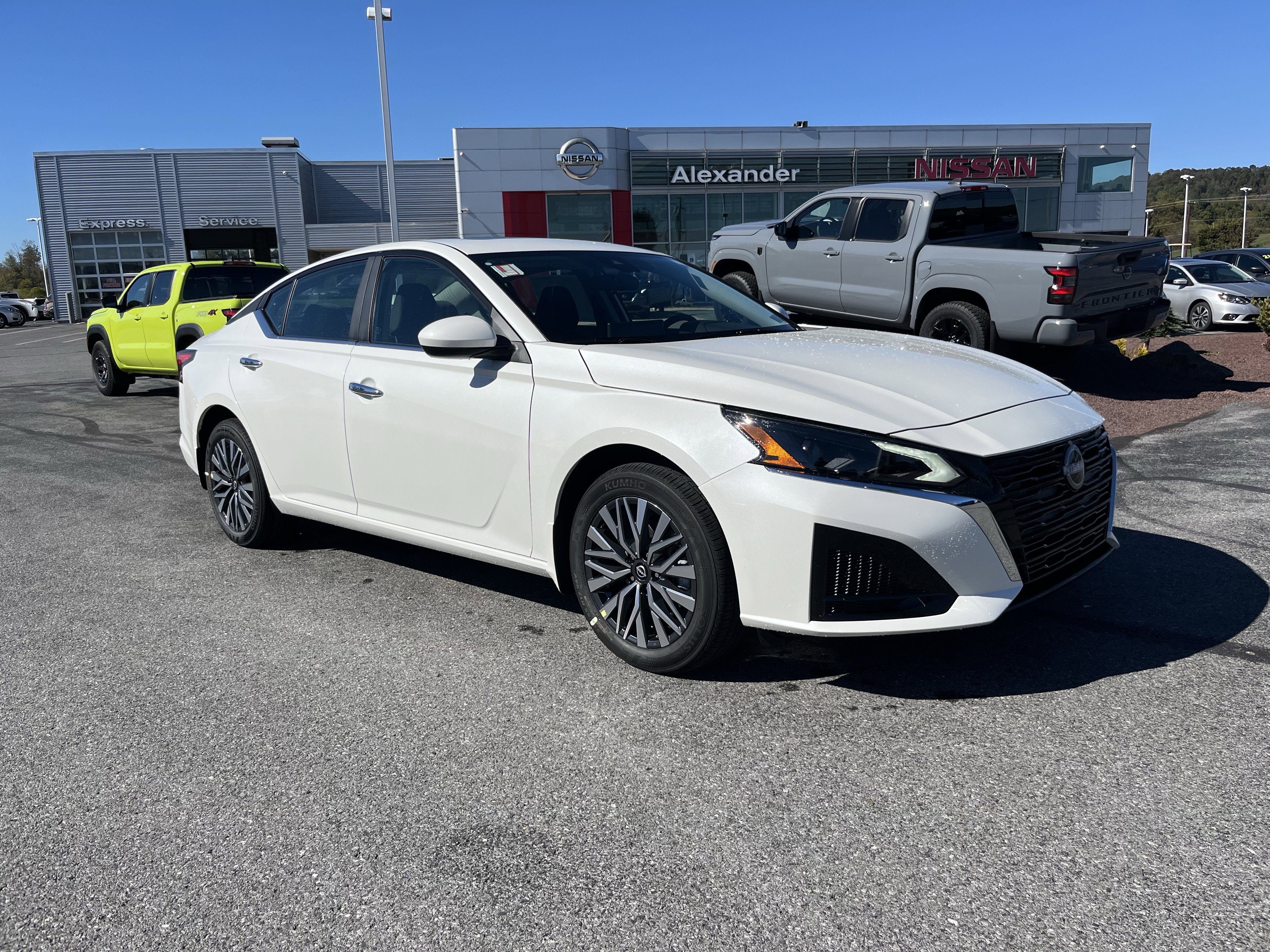 2025 Nissan Altima SV's photo