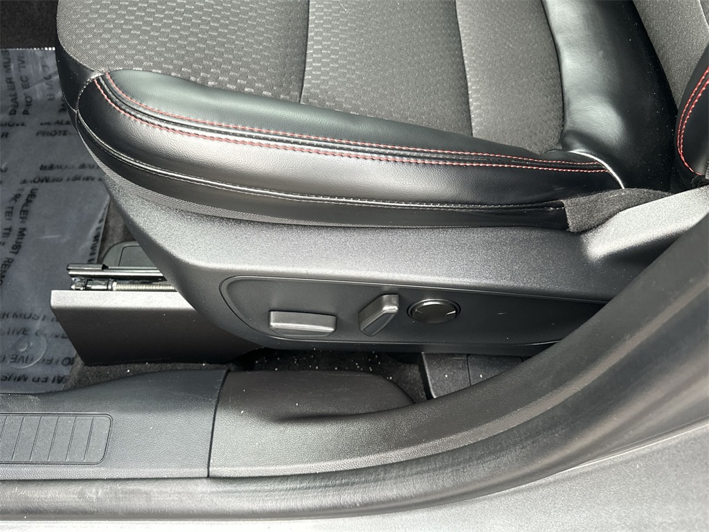 2024 Ford Escape ST-Line photo 11