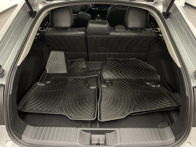 2024 Toyota Prius XLE photo 5