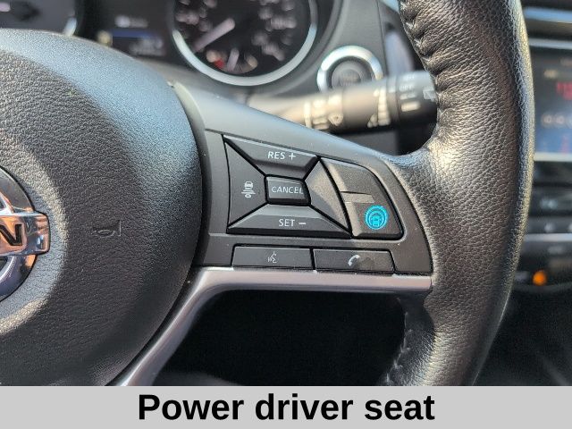 2022 Nissan Rogue Sport SL photo 5