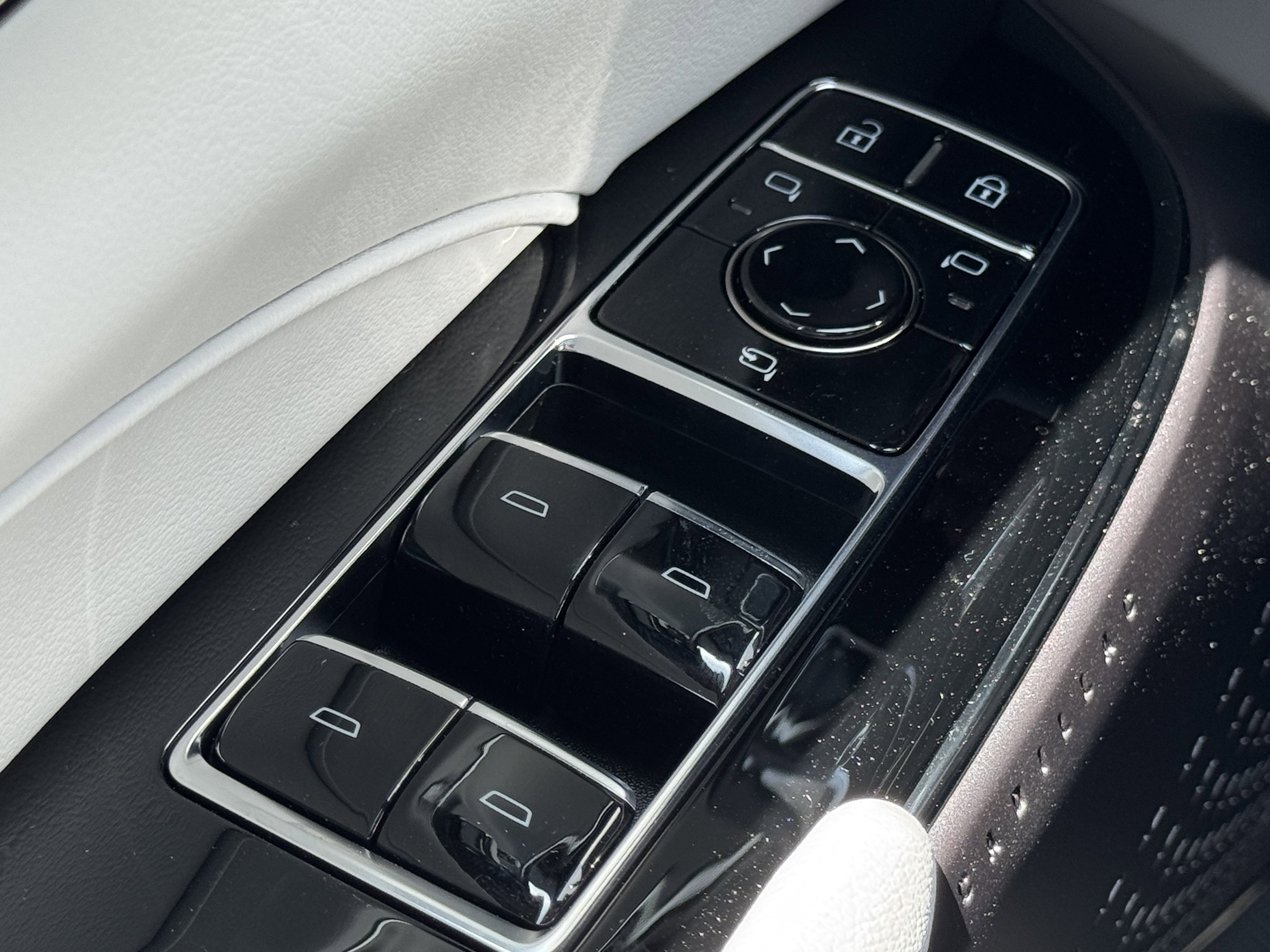 2025 Cadillac Lyriq Sport photo 17
