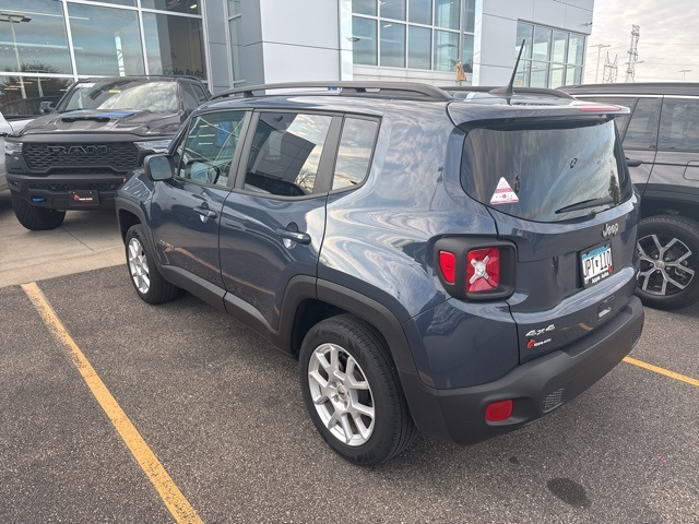 2022 Jeep Renegade Latitude photo 3