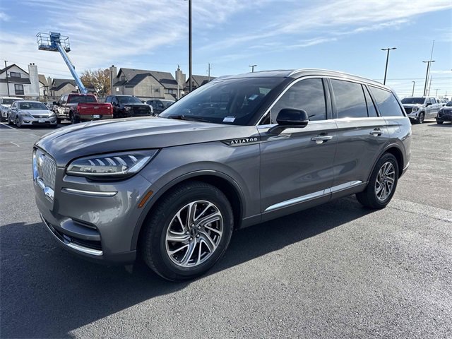2021 Lincoln Aviator Base's photo