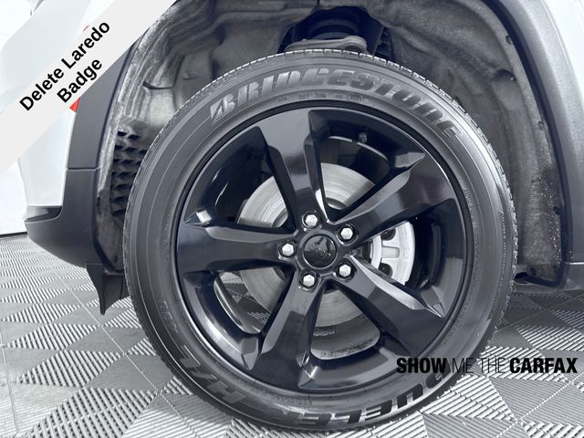 2023 Jeep Grand Cherokee Laredo Altitude photo 14