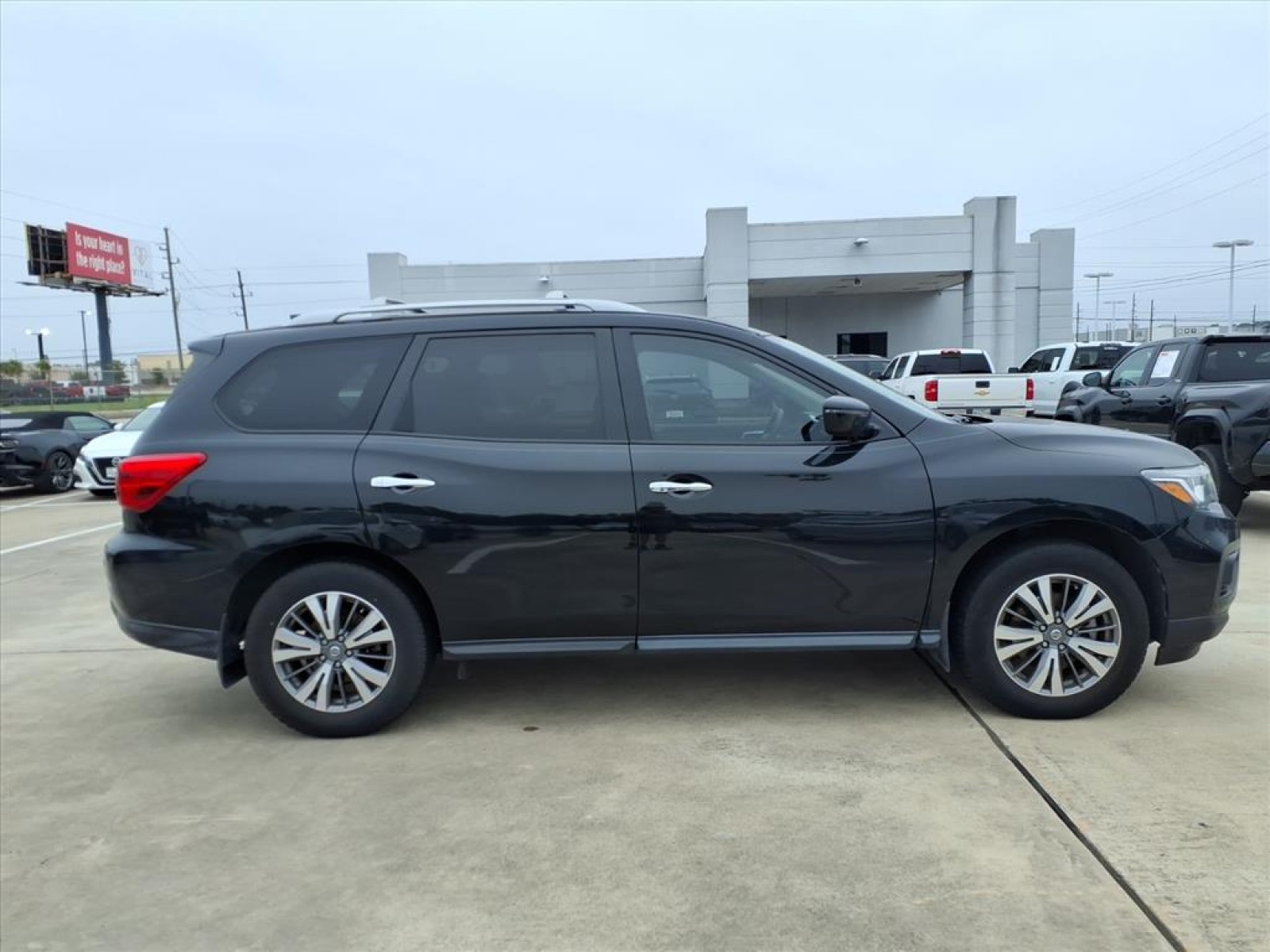 2020 Nissan Pathfinder S Black at TX Auto Group