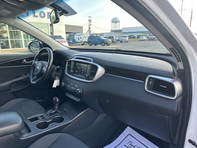 2017 Kia Sorento LX photo 9