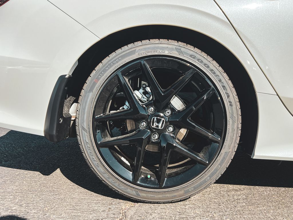 2026 Honda Civic Sport photo 2