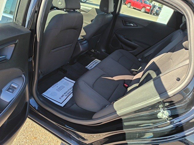 2021 Chevrolet Malibu LS photo 13