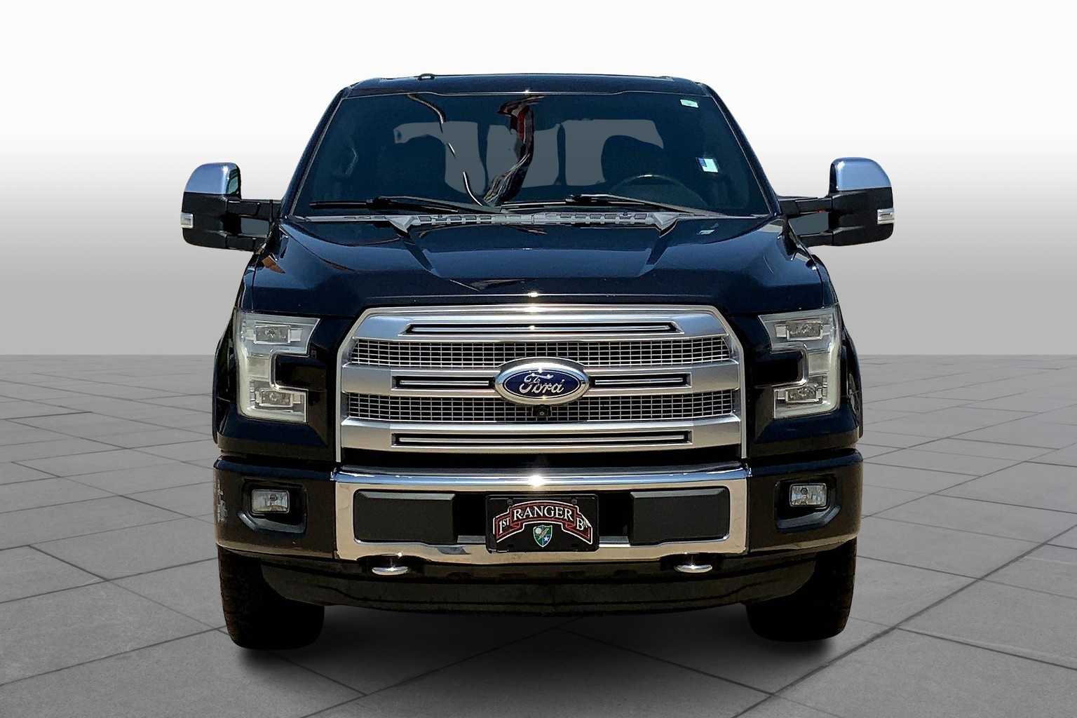 2015 Ford F-150 Platinum photo 3