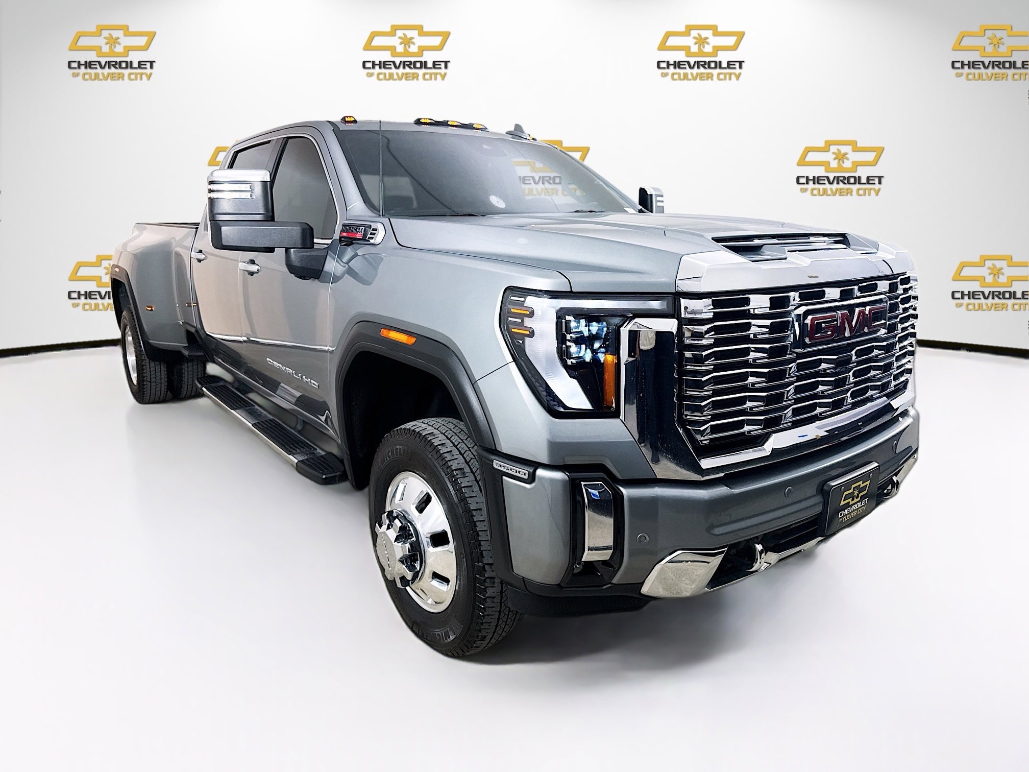 2024 GMC Sierra 3500HD Denali's photo
