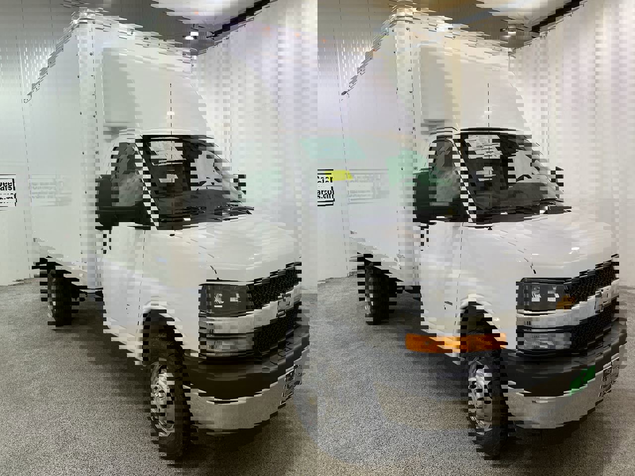 New 2025 Summit White Chevrolet 1WT image 1