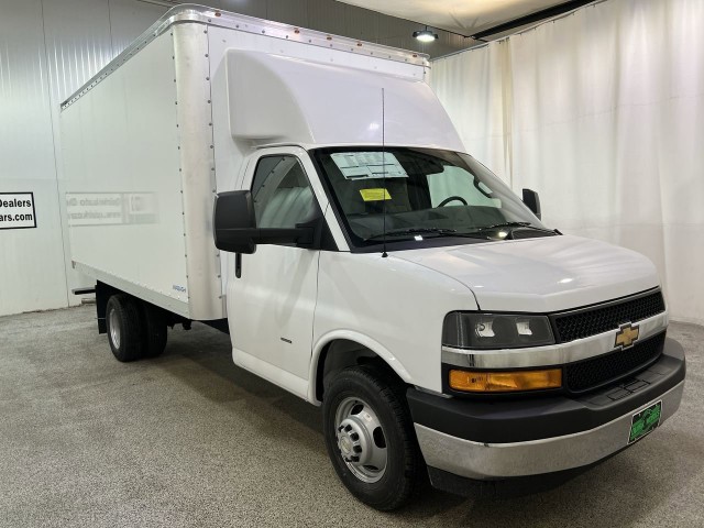 2025 Chevrolet Express Cutaway 3500 1WT