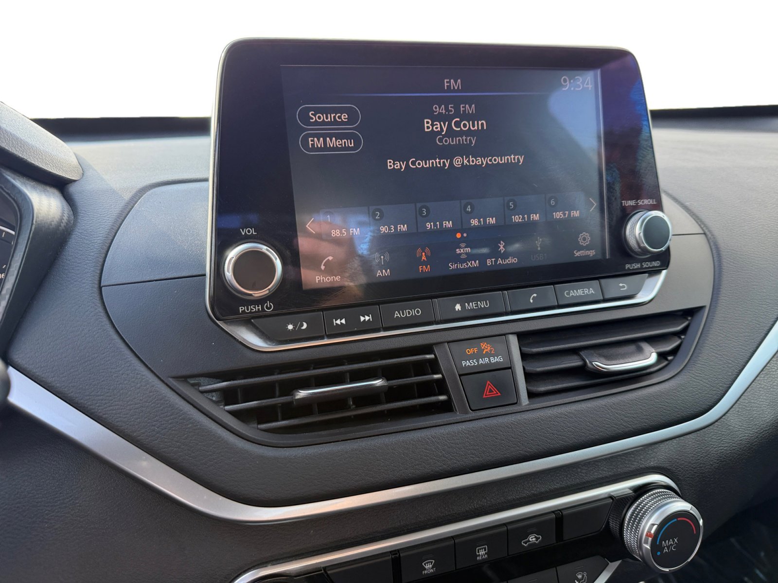 2022 Nissan Altima 2.5 SV photo 12