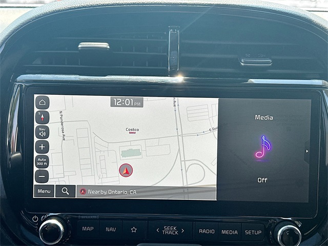 2023 Kia Soul GT-Line photo 13