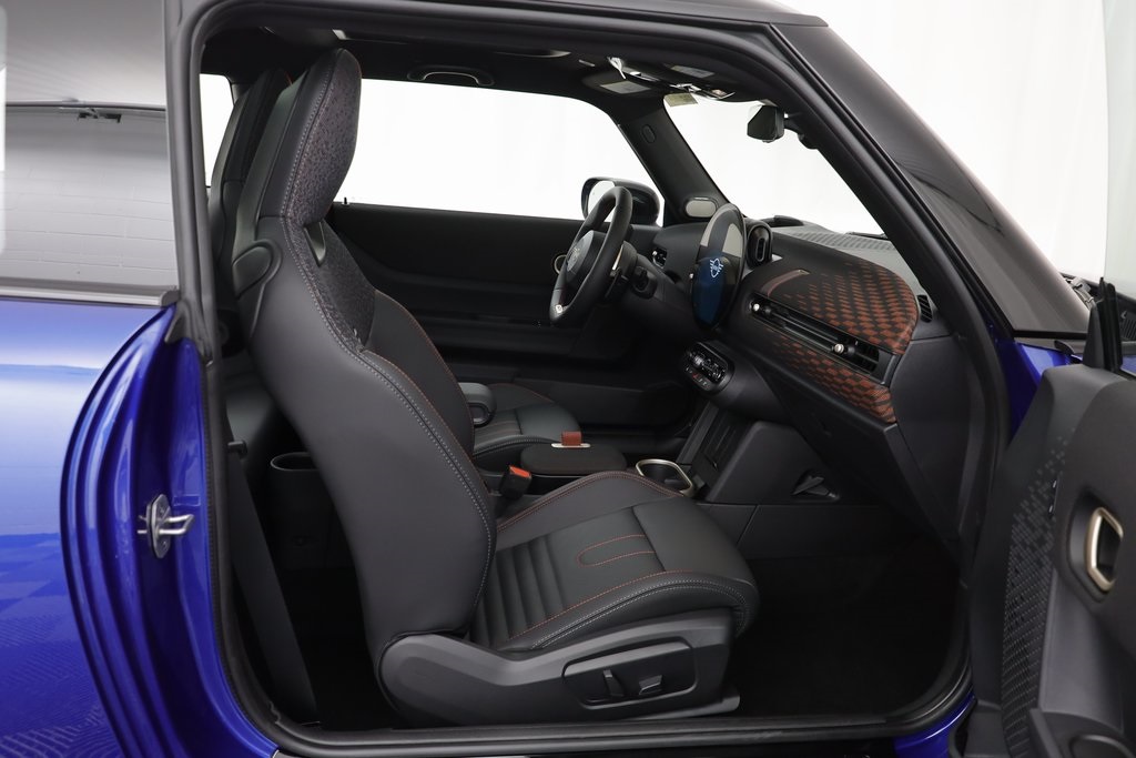 2025 Mini Cooper 2 Door Hardtop Iconic photo 20