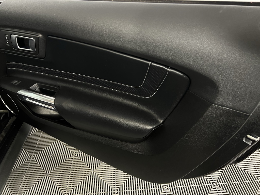 2022 Ford Mustang GT Premium photo 25