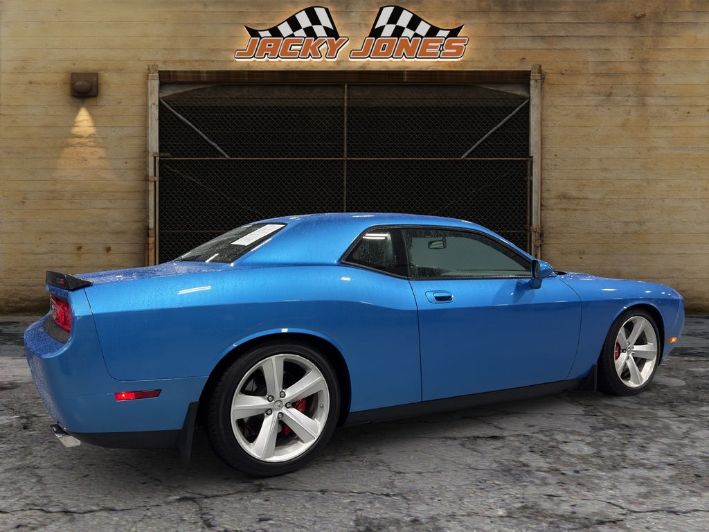 2010 Dodge Challenger SRT8 photo 9