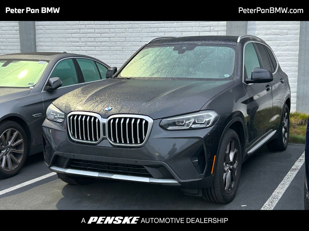 2022 BMW X3 30i's photo
