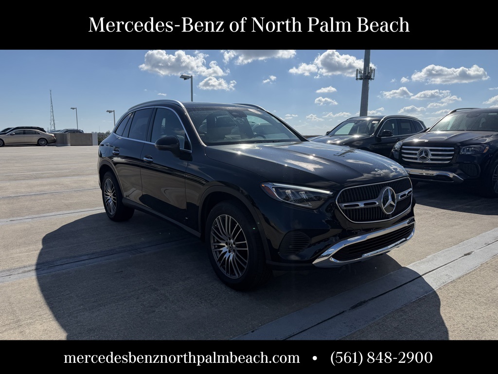 2025 Mercedes Benz GLC 300 photo 2