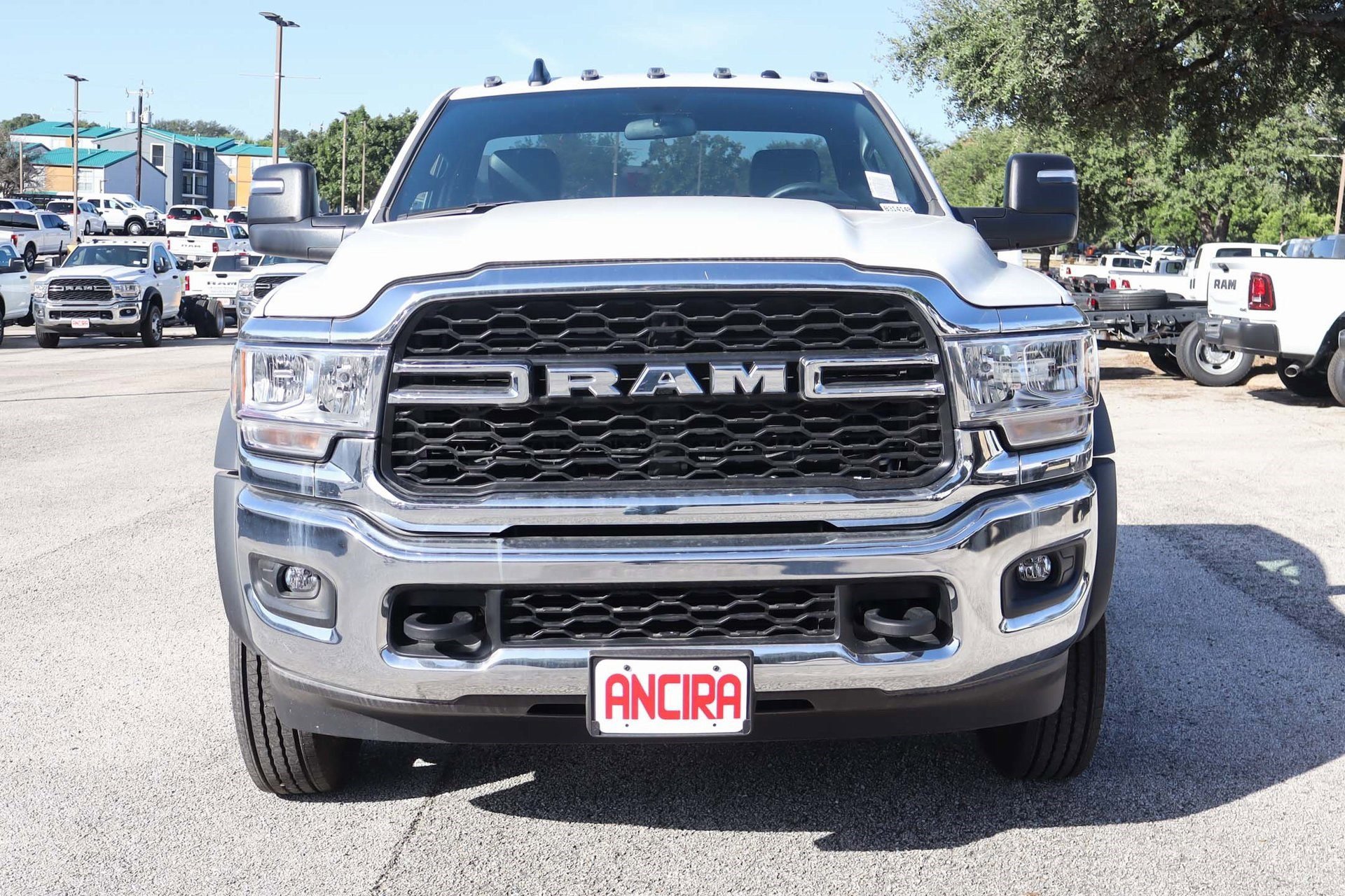 2024 Ram 5500 Tradesman photo 2