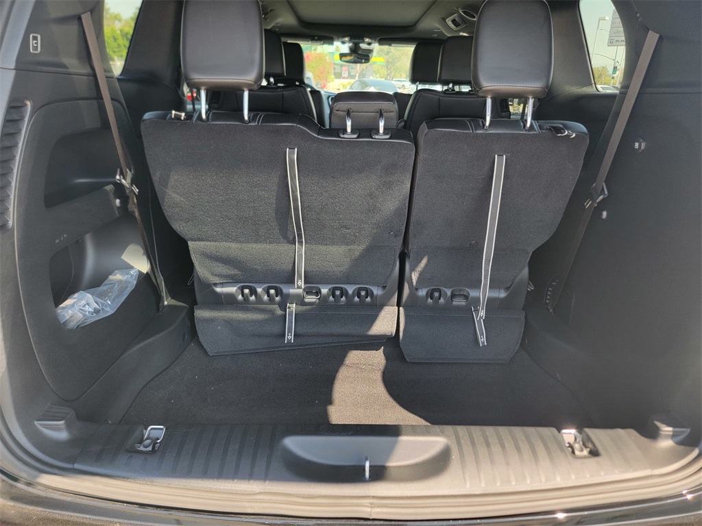2024 Chrysler Pacifica Touring L photo 12
