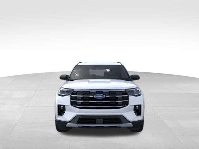 2025 Ford Explorer photo 4