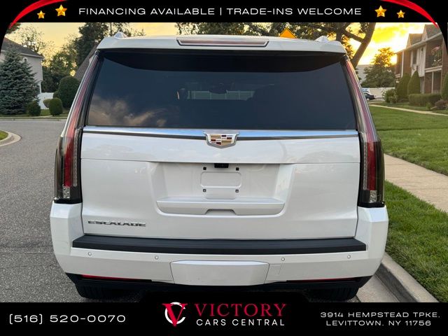 2020 Cadillac Escalade Luxury photo 5