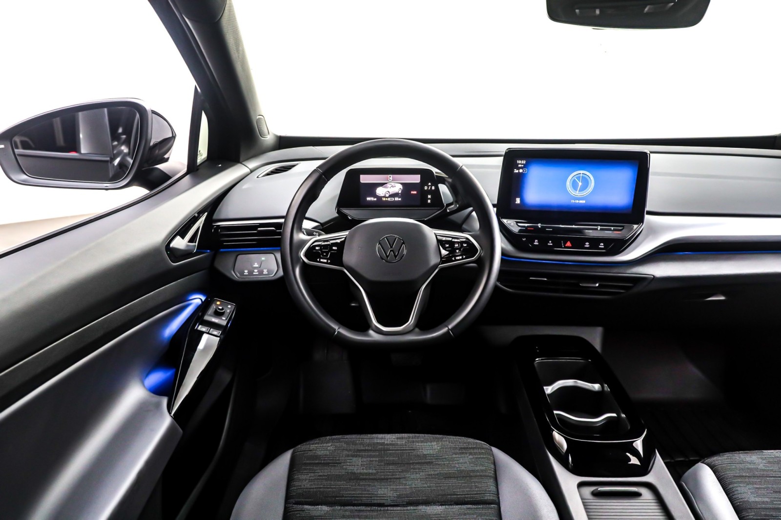 2022 Volkswagen ID.4 Pro photo 2