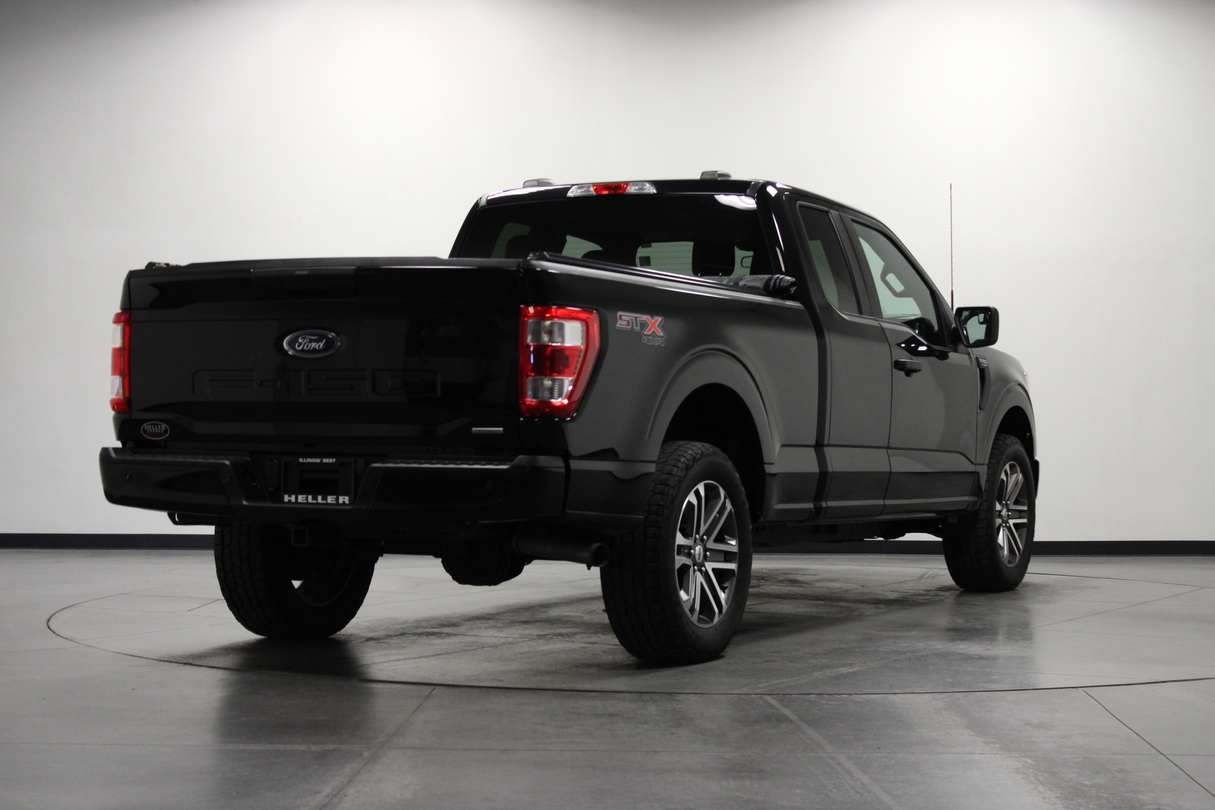 2021 Ford F-150 XL photo 2
