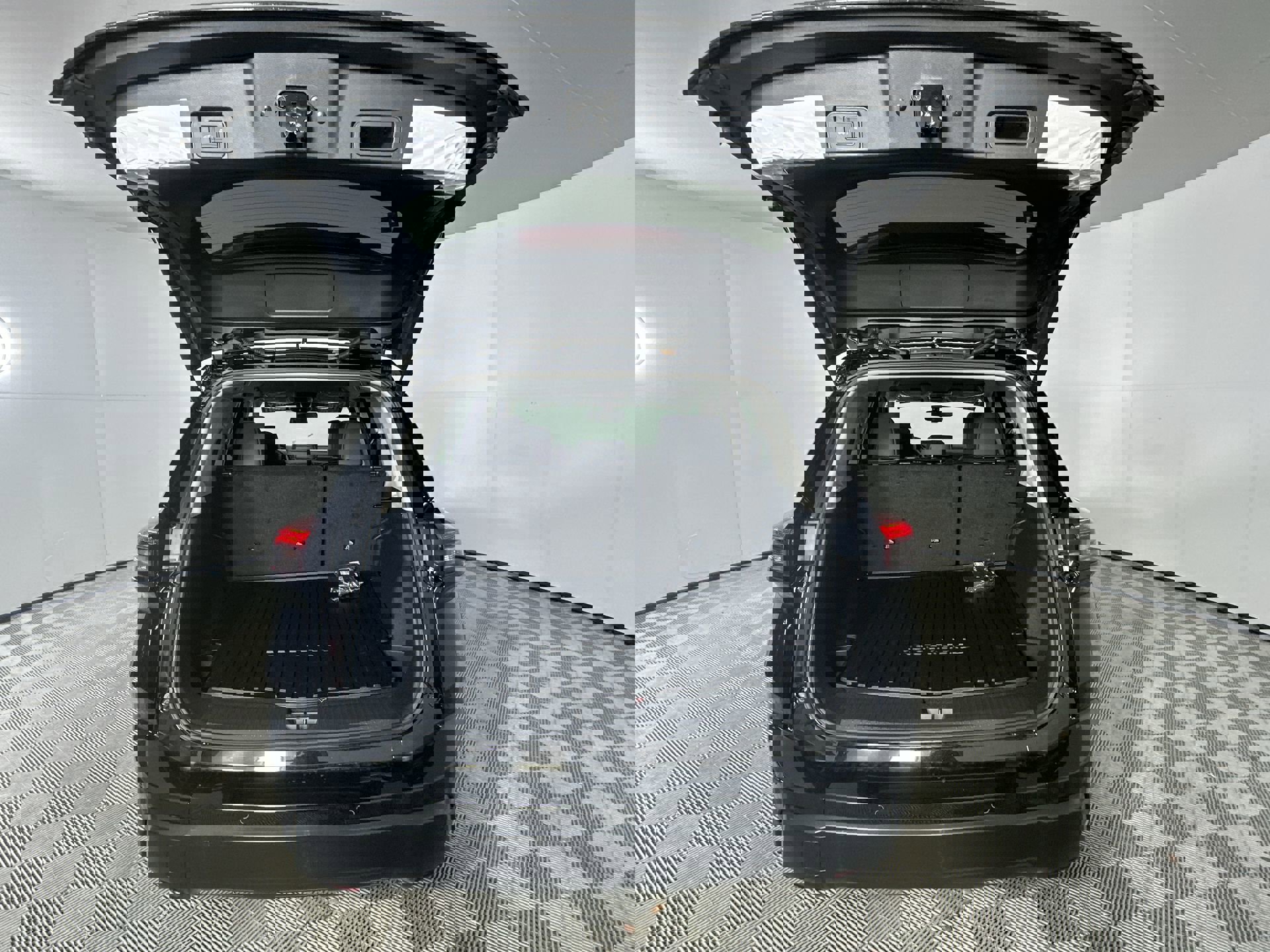2025 Nissan Rogue SV photo 20