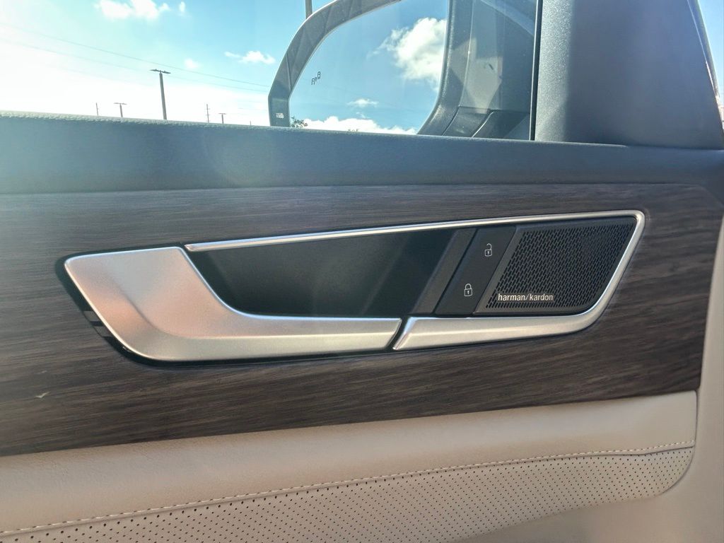 2026 Volkswagen Atlas SEL Premium R-Line photo 46