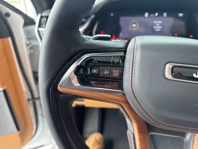 2025 Jeep Grand Cherokee Summit Reserve photo 15