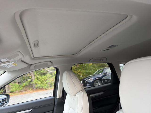 2025 Mazda CX-5 2.5 S Preferred photo 11