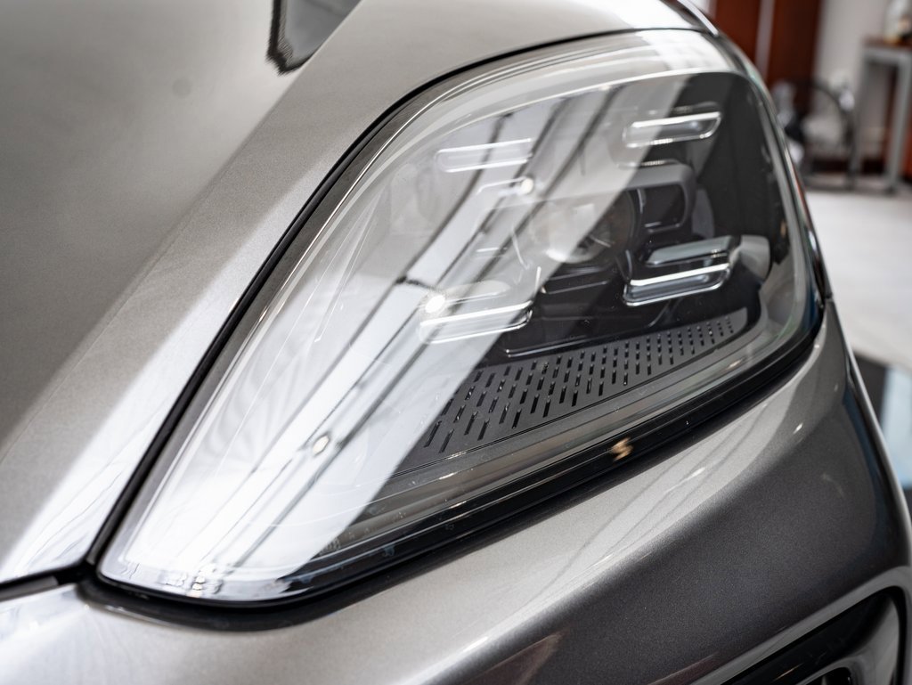 2024 Porsche Cayenne photo 15