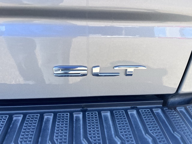 2024 Gmc Sierra 1500 SLT photo 8