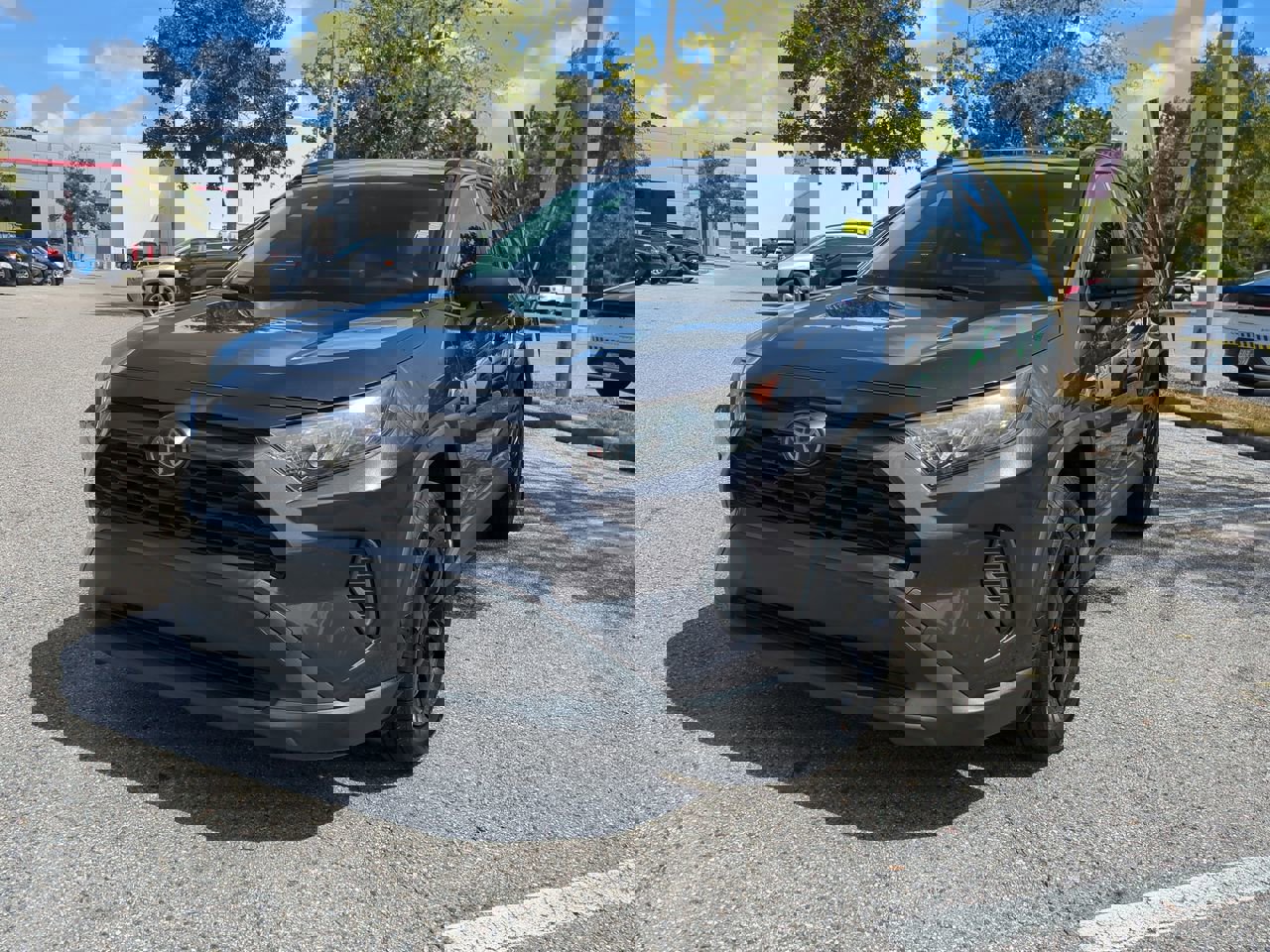 2019 Toyota RAV4 LE photo 2