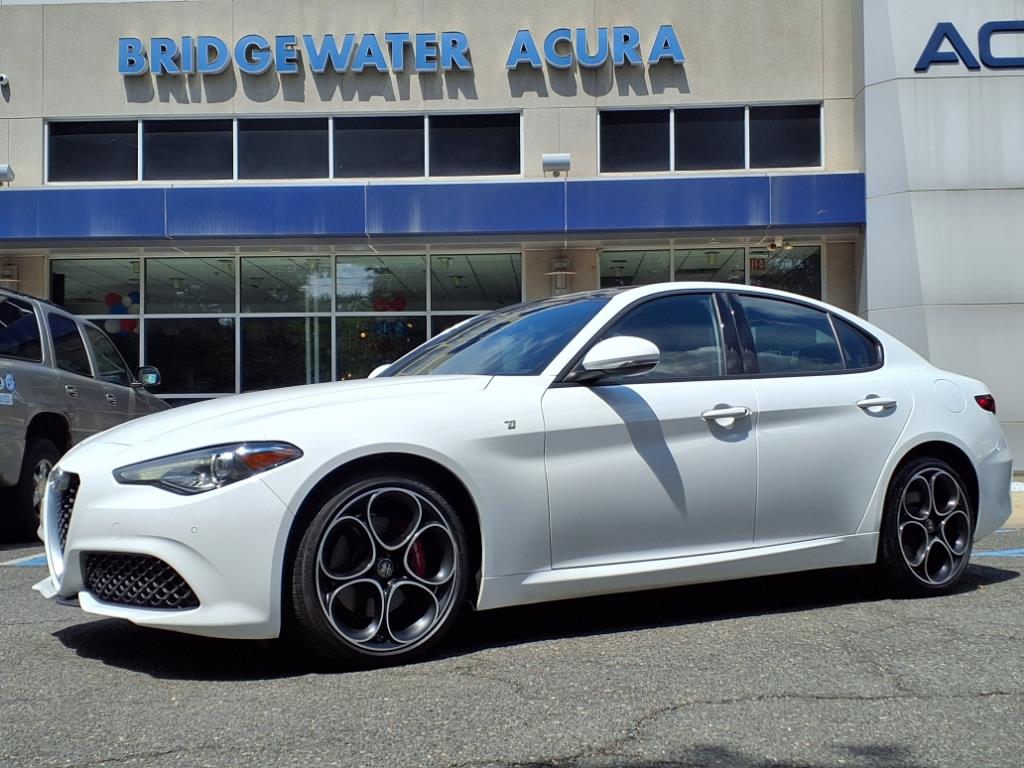 2022 Alfa Romeo Giulia